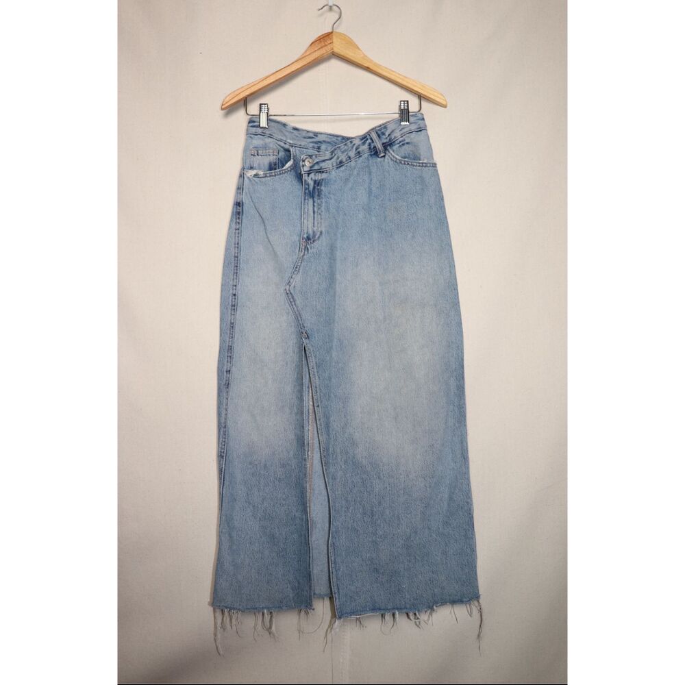 ZARA Asymmetrical Light Wash Denim Jeans